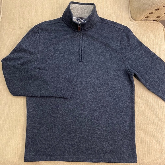 Like-New IZOD 1/4 Zip Sweater. Size is Small. Color is Dark Blue. - Picture 1 of 1